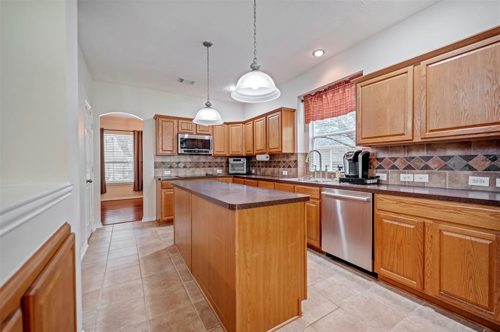 2610 Kimberly Dawn Drive, Conroe, Texas image 14