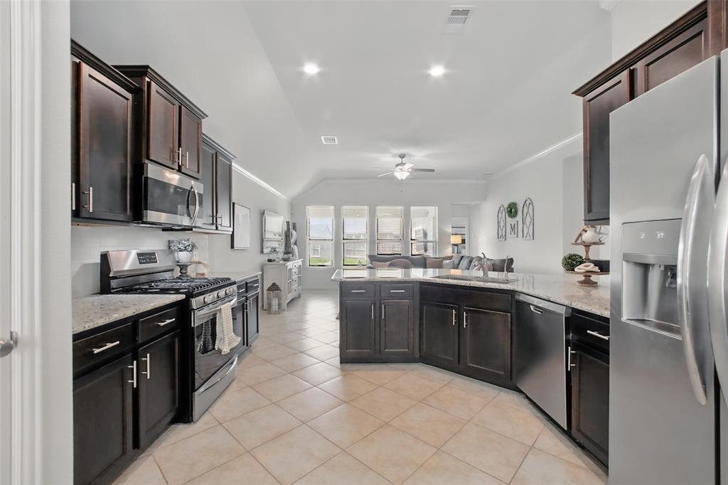 4609 Autumn Morning Drive, Spring, Texas image 5