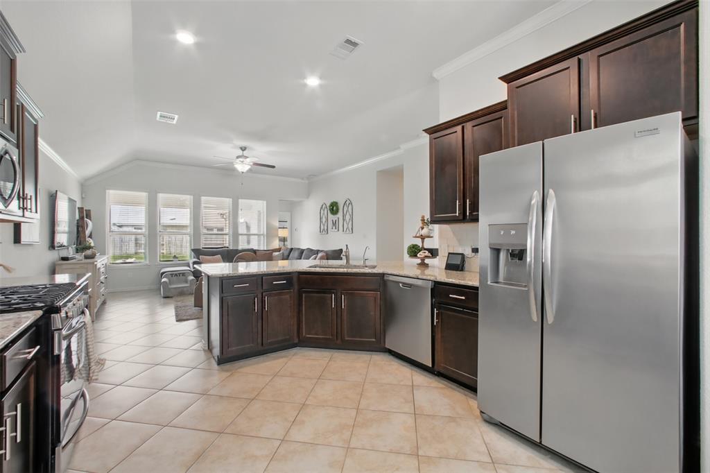 4609 Autumn Morning Drive, Spring, Texas image 6