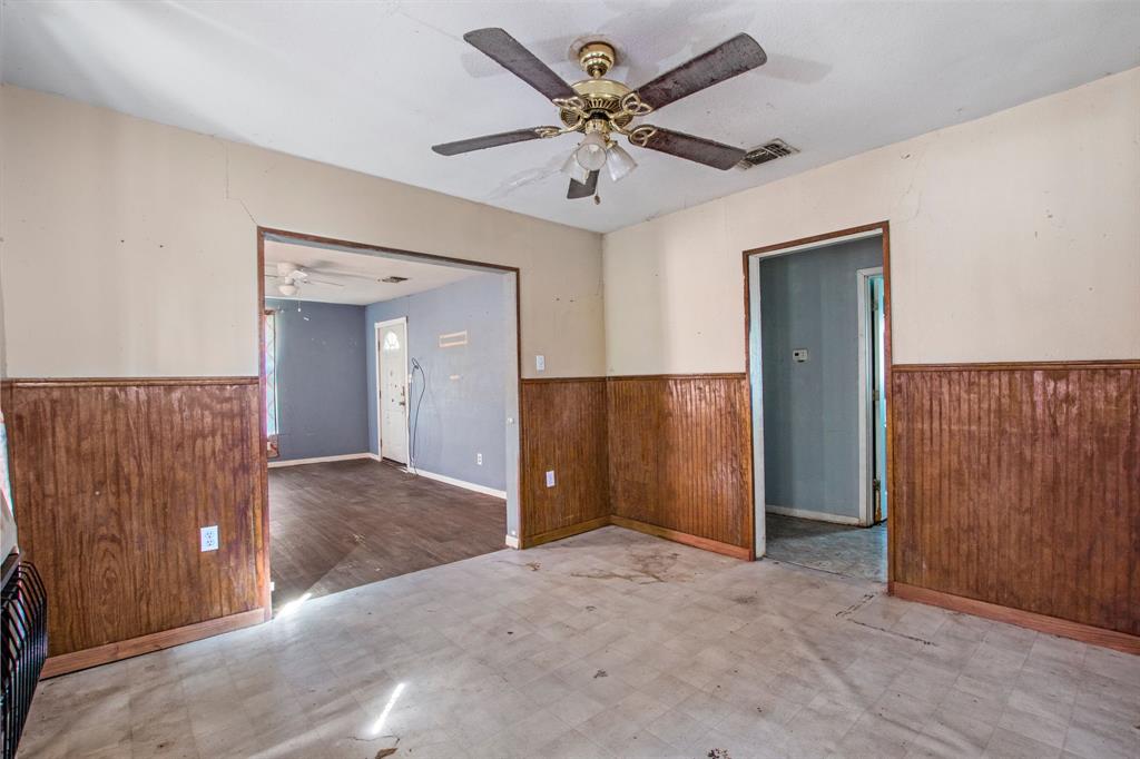 100 E Austin Street, Luling, Texas image 19
