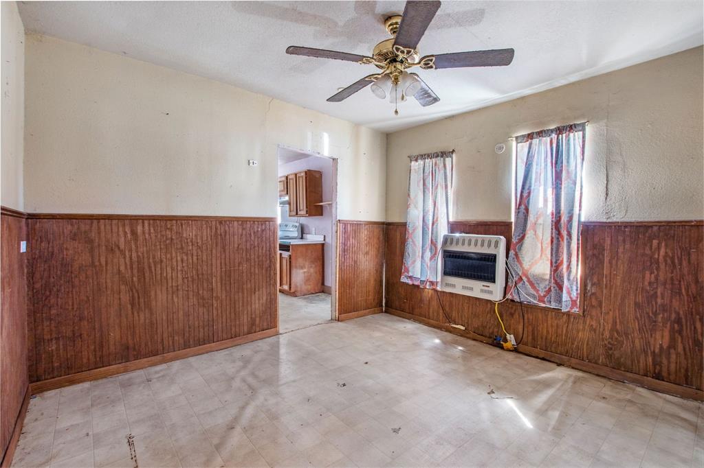 100 E Austin Street, Luling, Texas image 20