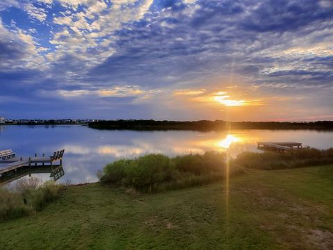 Homes For Sale - 2914 11 Mile Road<br/> Galveston, TX 77554