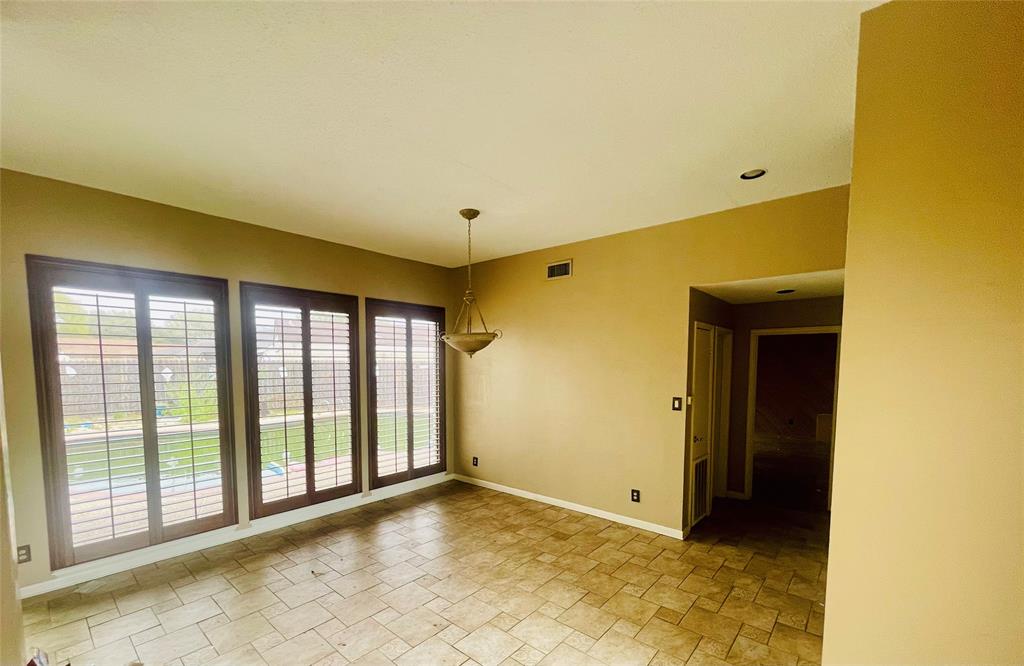 118 Forest Drive, Liberty, Texas image 8