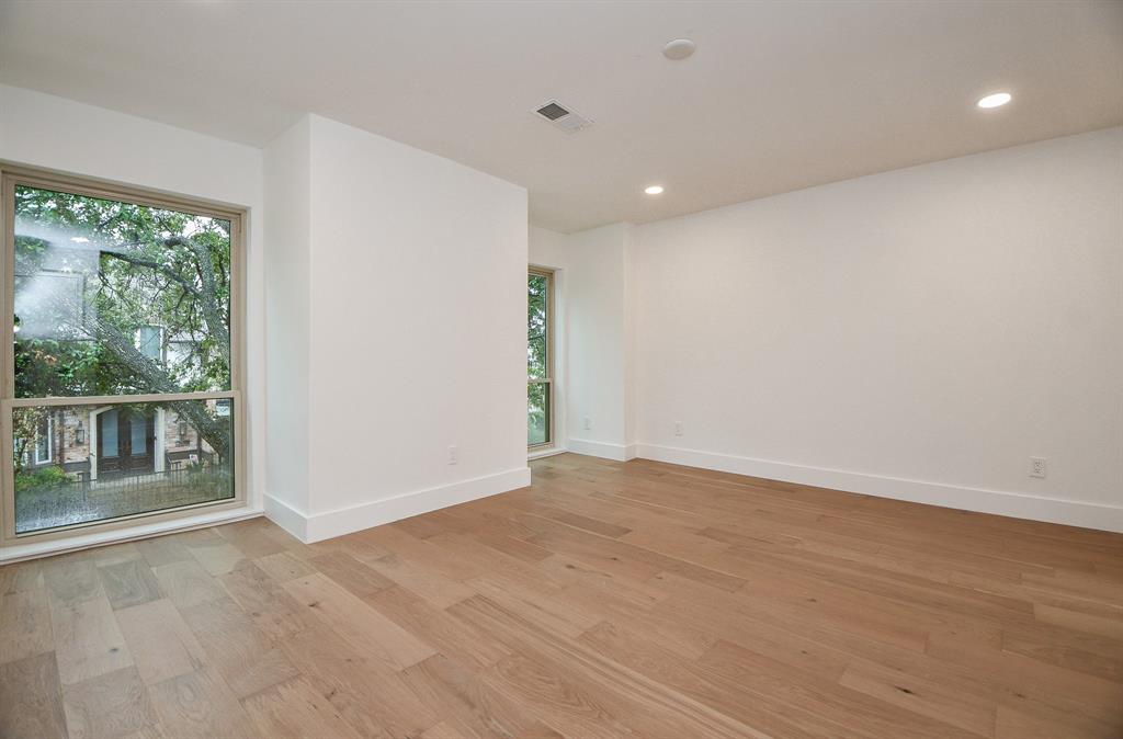 7528 Chevy Chase Drive, Houston, Texas image 30