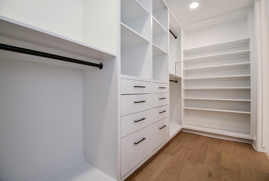 7528 Chevy Chase Drive, Houston, Texas image 26