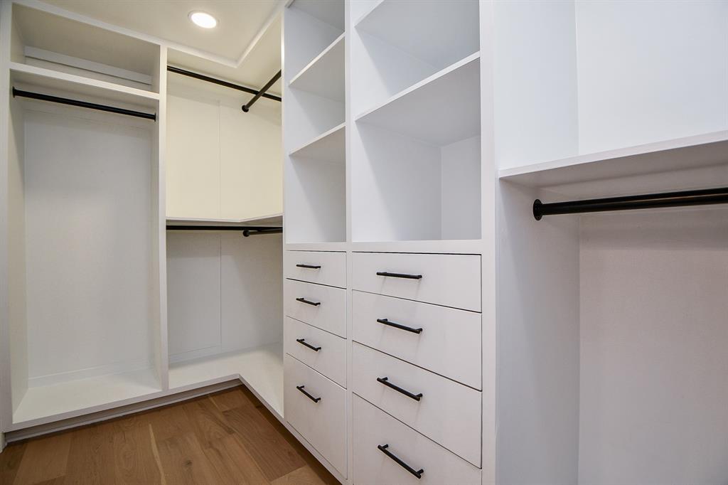 7528 Chevy Chase Drive, Houston, Texas image 25