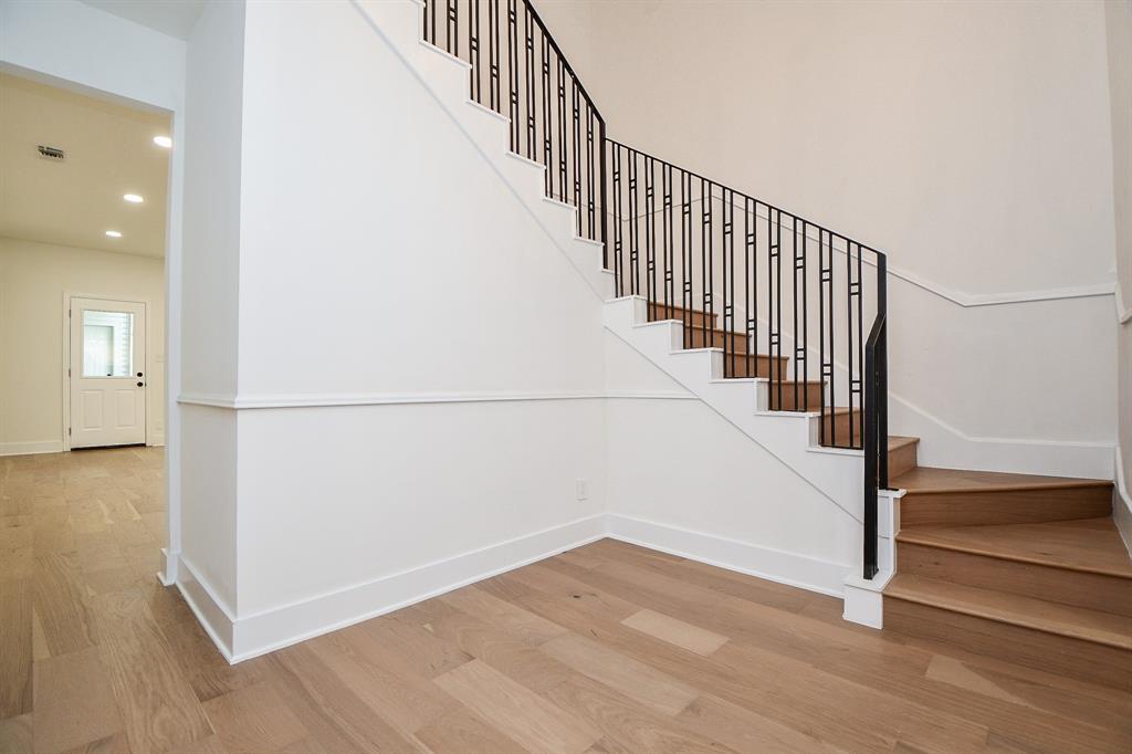 7528 Chevy Chase Drive, Houston, Texas image 13