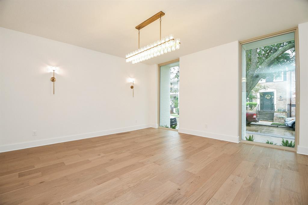 7528 Chevy Chase Drive, Houston, Texas image 6
