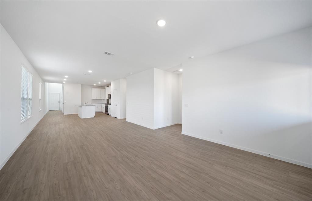 427 Starfly Drive, Willis, Texas image 3