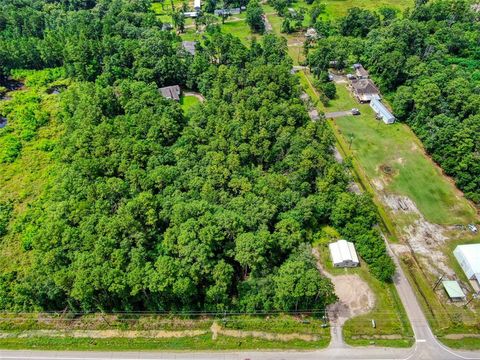 Photo of 17298 Fm 3083 Road, Conroe, TX 77302 (MLS # 70163309) Photo of 17298 Fm 3083 Road, Conroe, TX 77302 (MLS # 70163309)