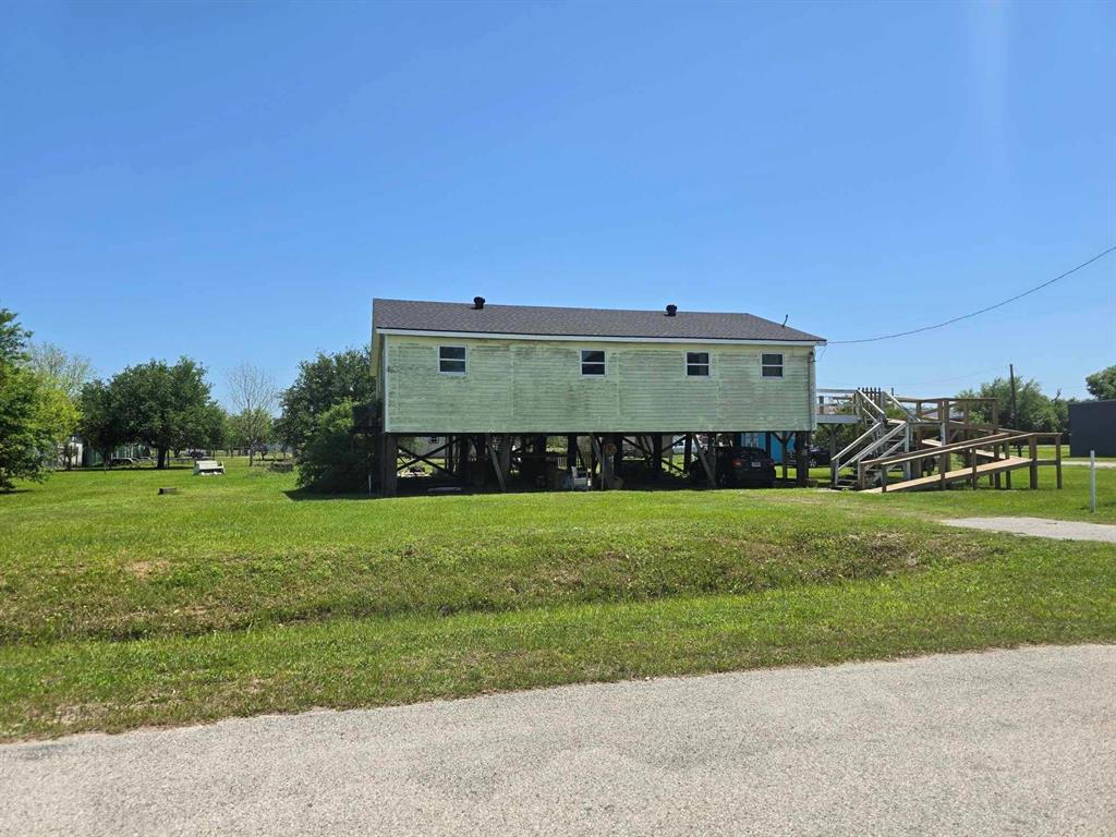 2208 Nelson Avenue, Port Bolivar, Texas image 2