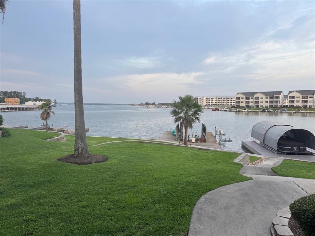 15637 Marina Drive #5, Conroe, Texas image 3