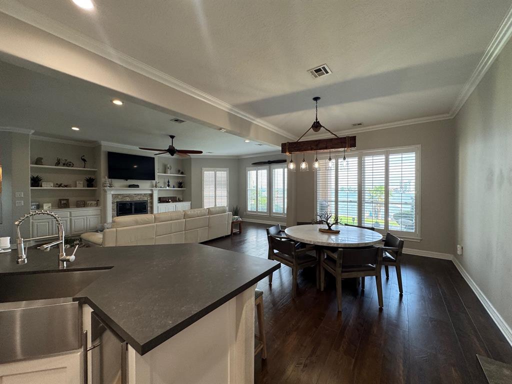 15637 Marina Drive #5, Conroe, Texas image 9