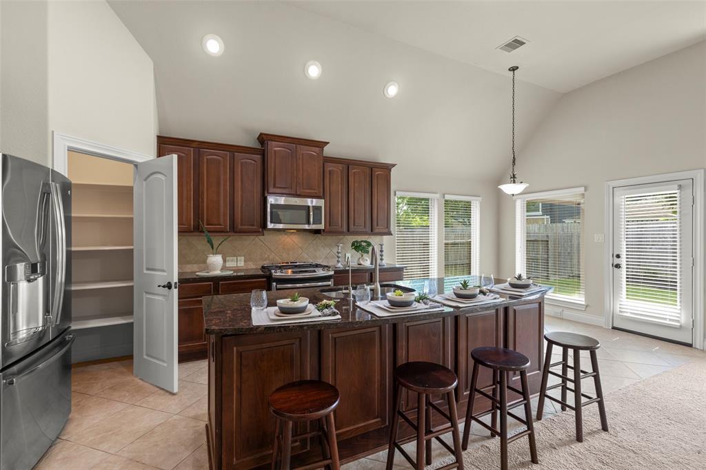 1846 Majestic Falls Lane, Richmond, Texas image 11