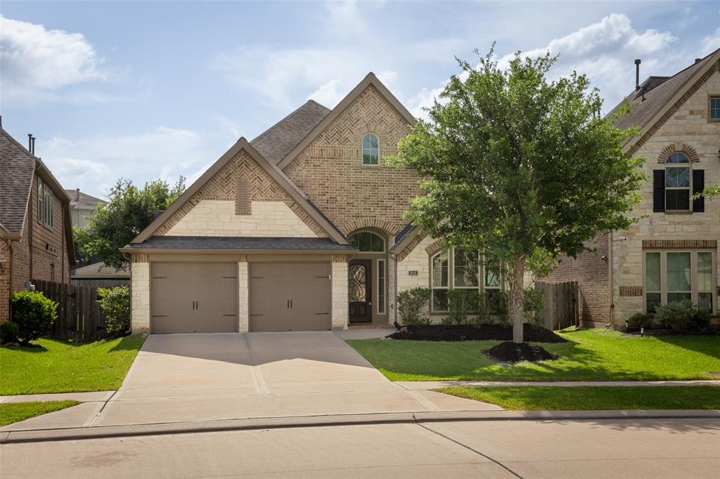 1846 Majestic Falls Lane, Richmond, Texas image 1