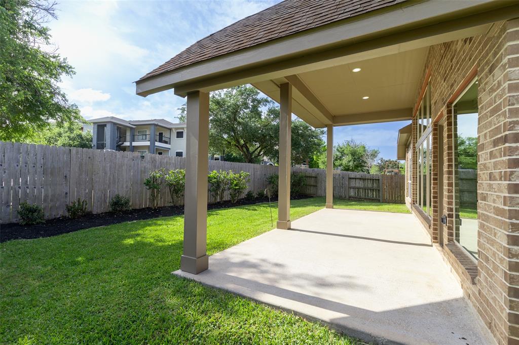 1846 Majestic Falls Lane, Richmond, Texas image 30