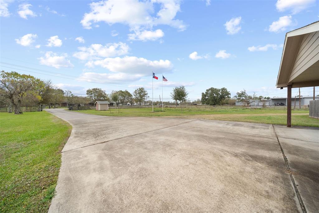 2019 Cemetery Road, Santa Fe, Texas image 29