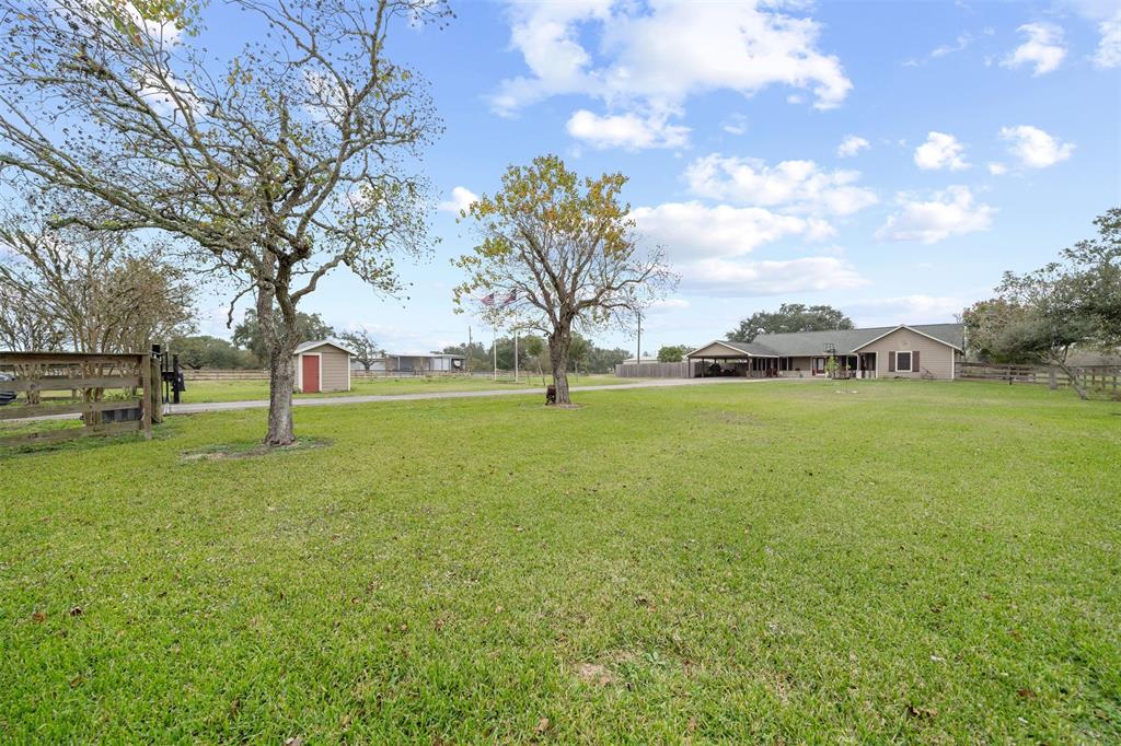 2019 Cemetery Road, Santa Fe, Texas image 36