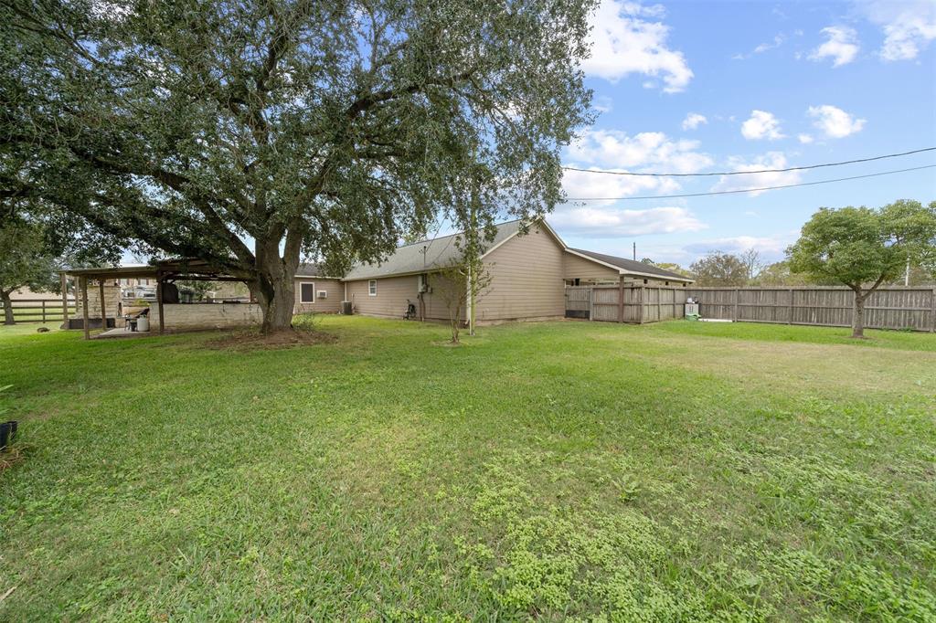 2019 Cemetery Road, Santa Fe, Texas image 34