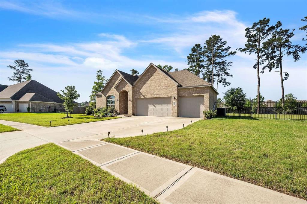 14134 Aspen Woods Court, Conroe, Texas image 2