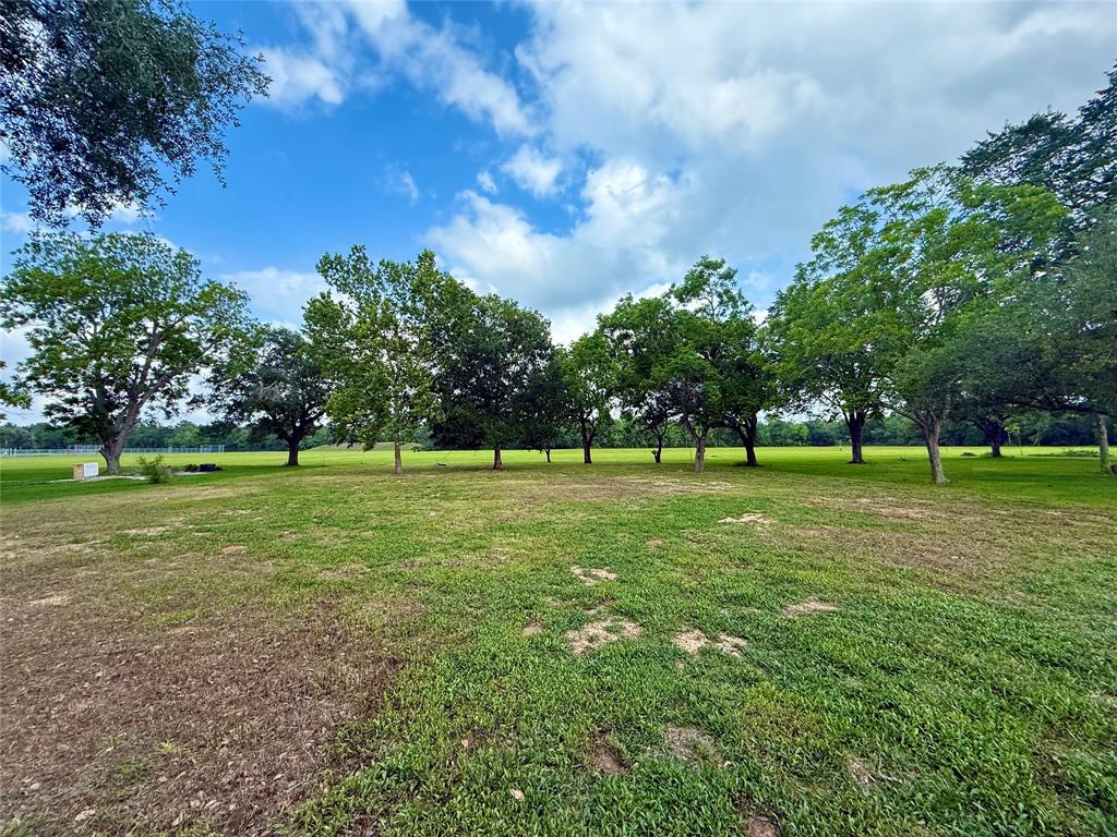 7912 Melody Lane, Dickinson, Texas image 2