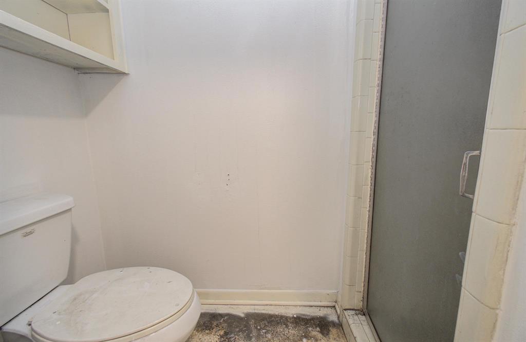1002 Warwick Street, Eagle Lake, Texas image 23