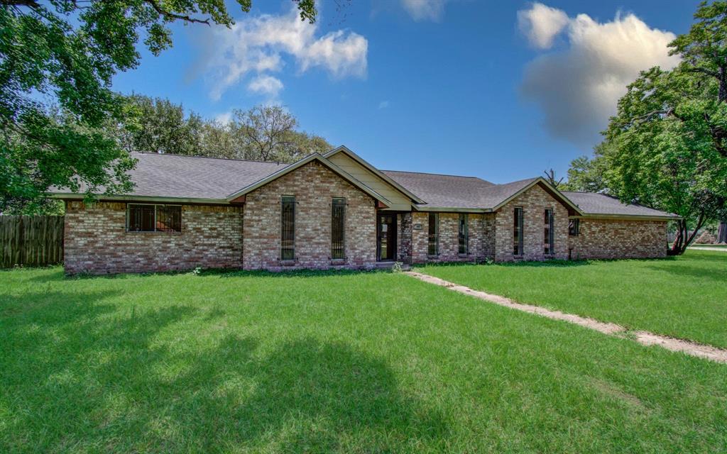 1002 Warwick Street, Eagle Lake, Texas image 3