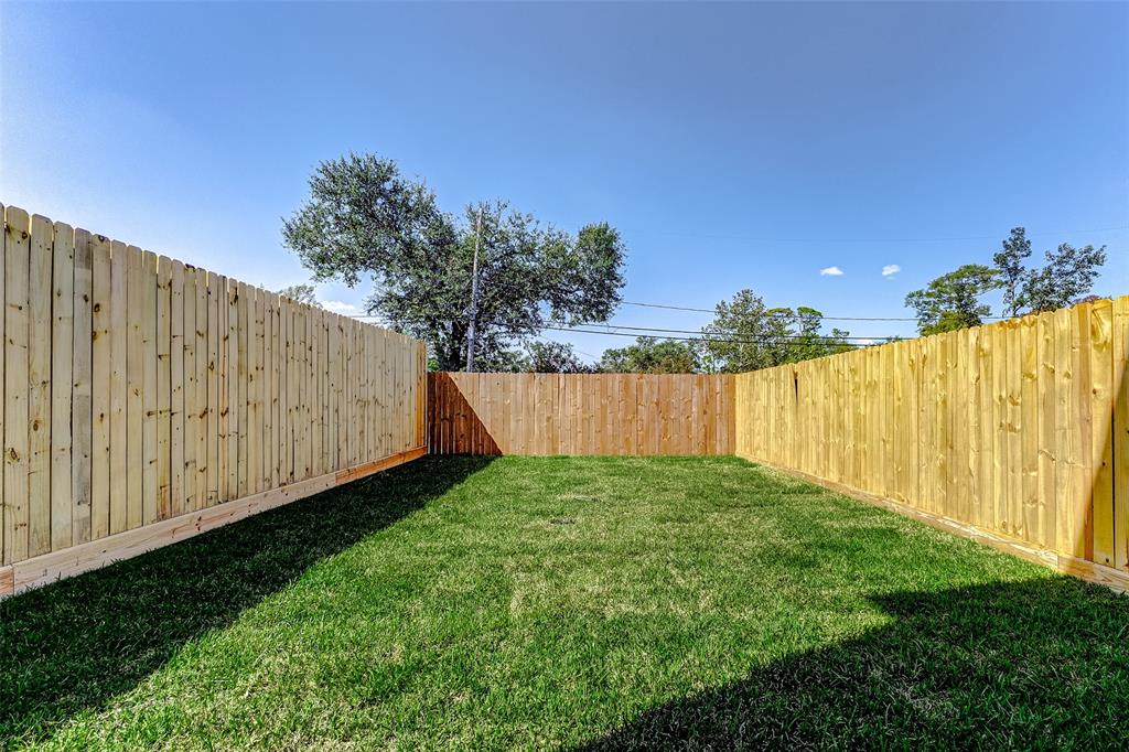 530 W 24th Street, Houston, Texas image 38