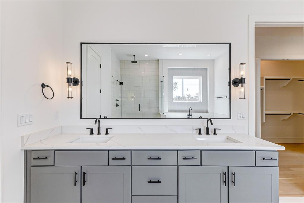 530 W 24th Street, Houston, Texas image 28