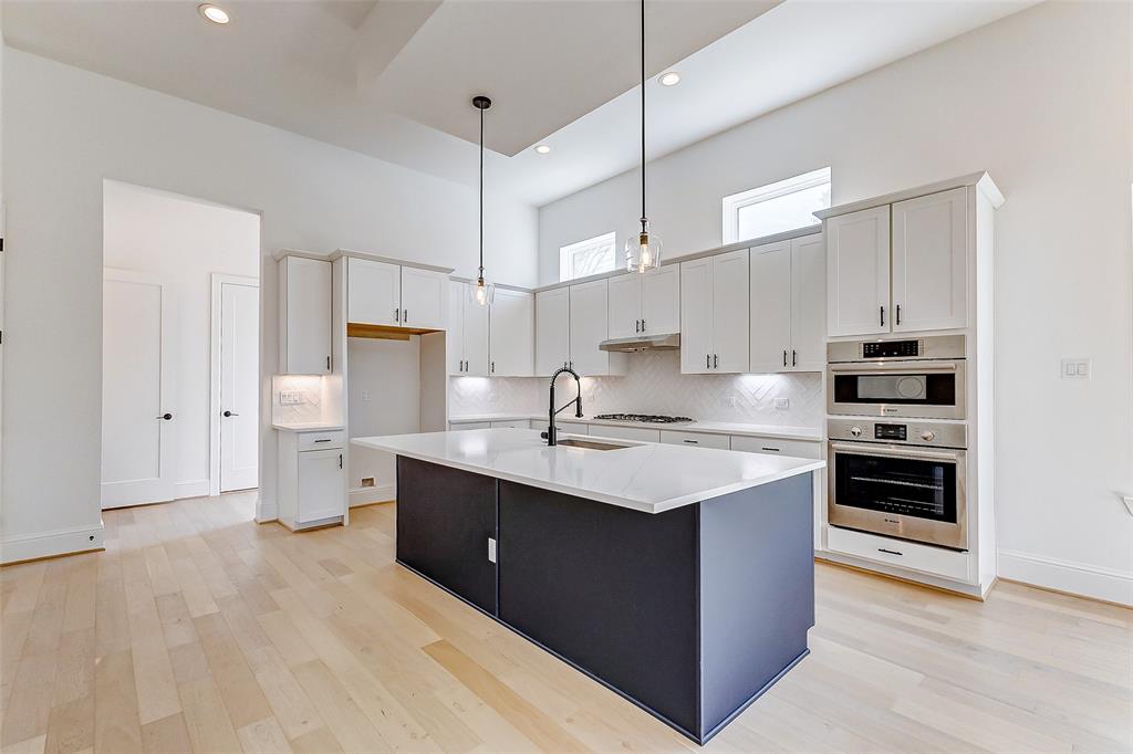 530 W 24th Street, Houston, Texas image 6