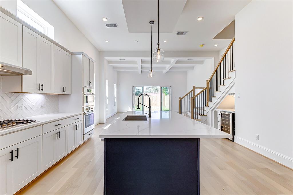 530 W 24th Street, Houston, Texas image 12