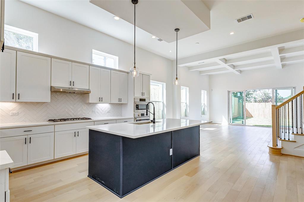 530 W 24th Street, Houston, Texas image 4