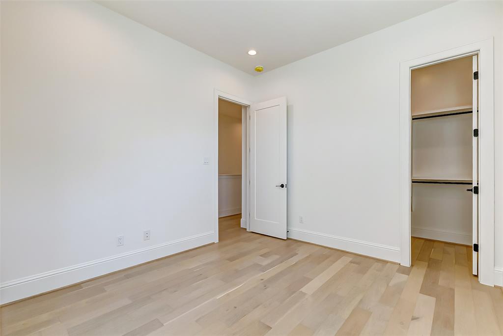 530 W 24th Street, Houston, Texas image 31