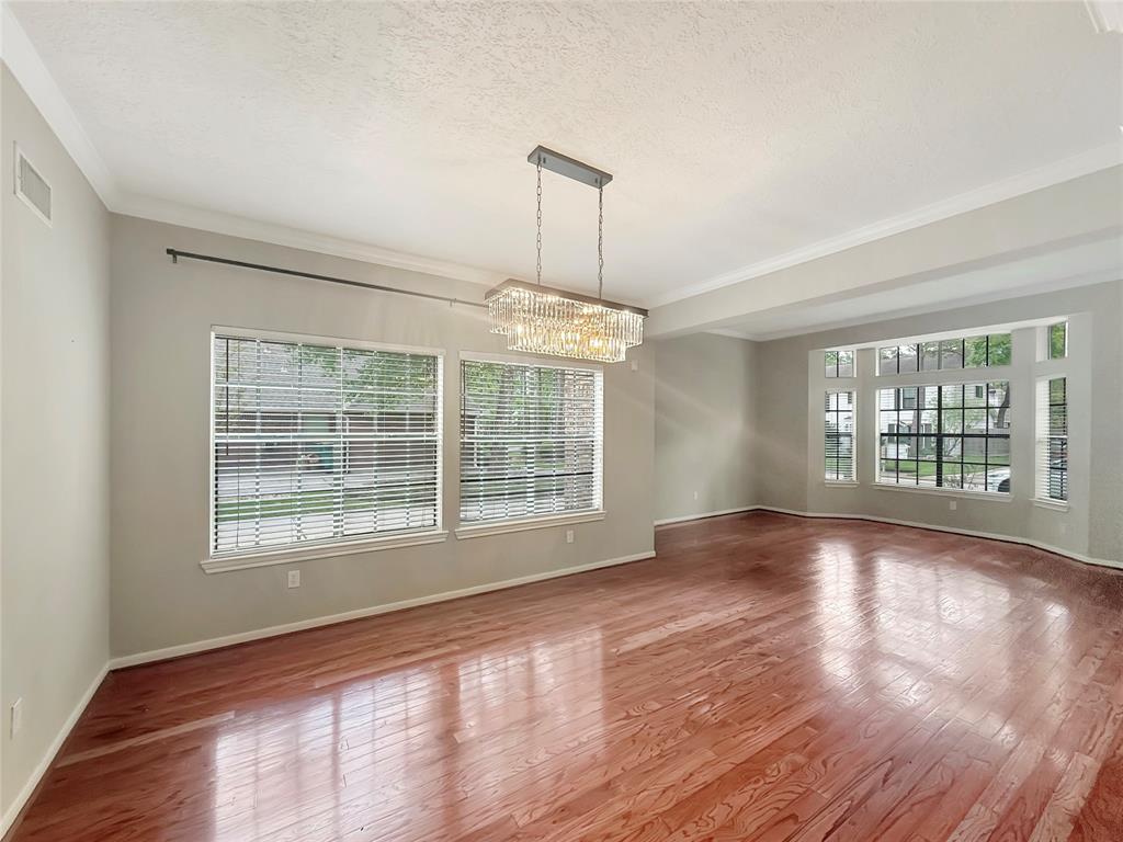 7 Amber Sky Place, The Woodlands, Texas image 5