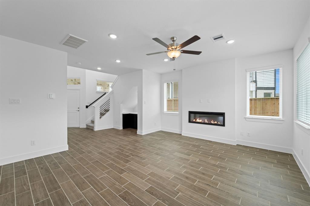 10006 Rosette Drive, Iowa Colony, Texas image 4