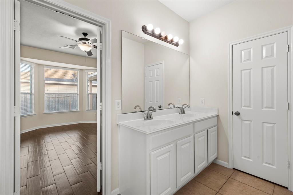 16710 Jelly Park Stone Drive, Cypress, Texas image 15