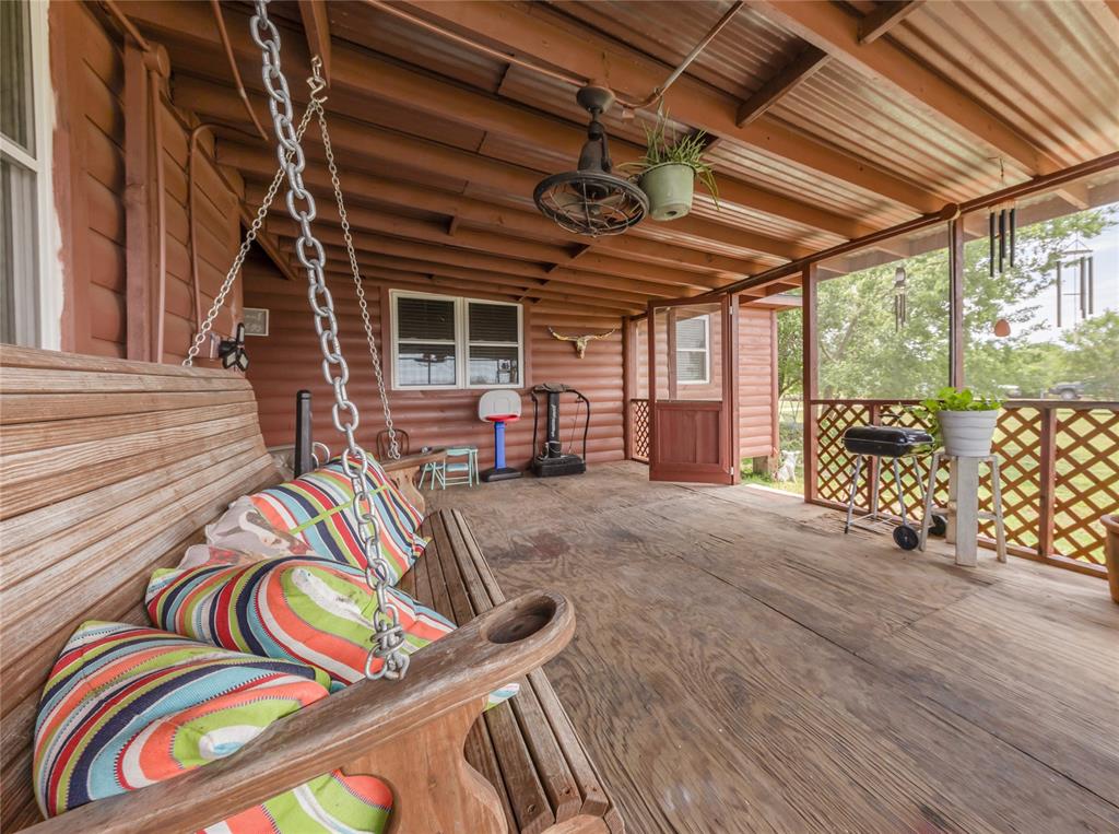 5169 Mike Poe Drive, Bedias, Texas image 3