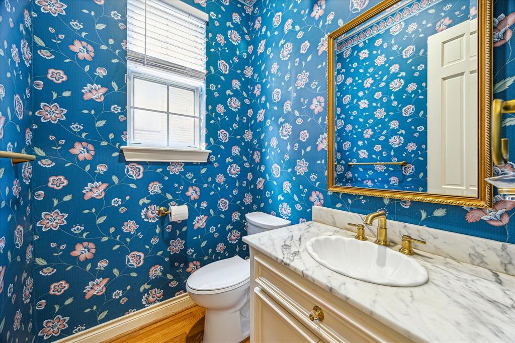 4914 Laurel Street, Bellaire, Texas image 9