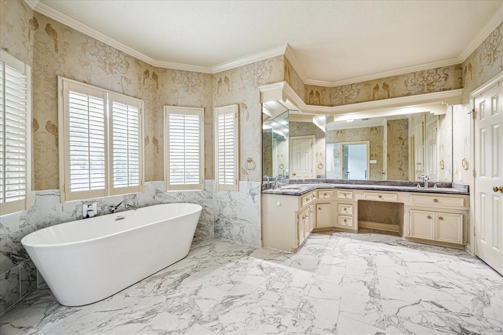 4914 Laurel Street, Bellaire, Texas image 11