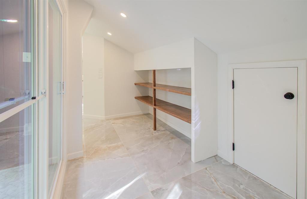 5021 Libbey Lane, Houston, Texas image 32