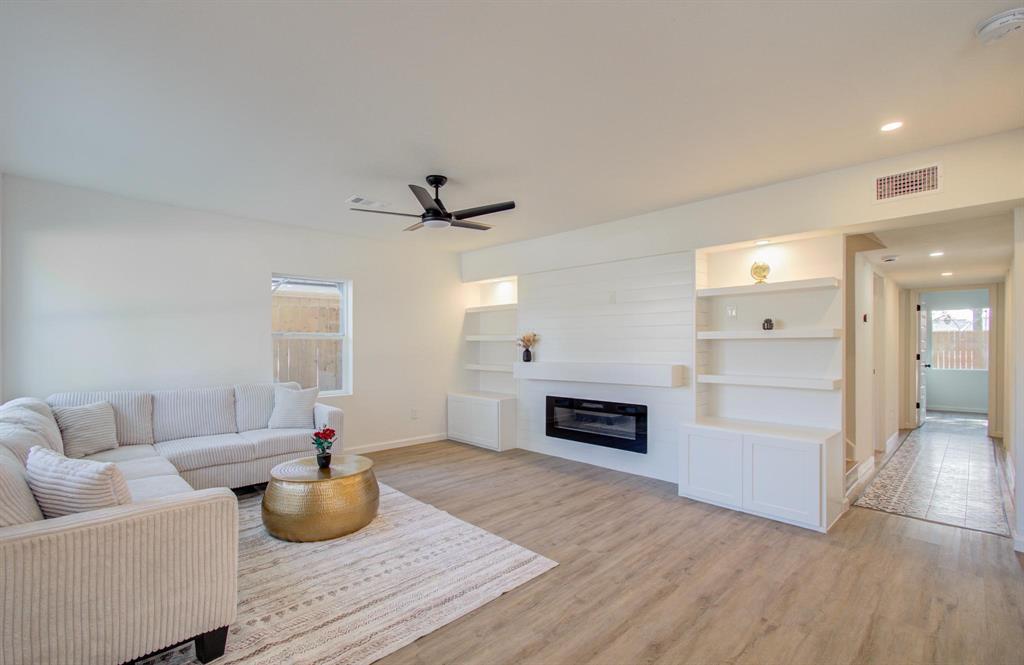 5021 Libbey Lane, Houston, Texas image 7