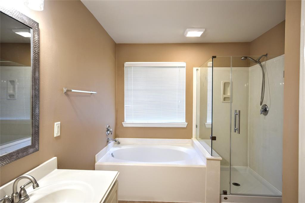 Photo 24 of 33 of 25274 Finchgrove Lane townhome