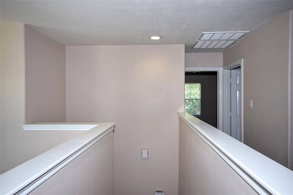 Photo 15 of 33 of 25274 Finchgrove Lane townhome