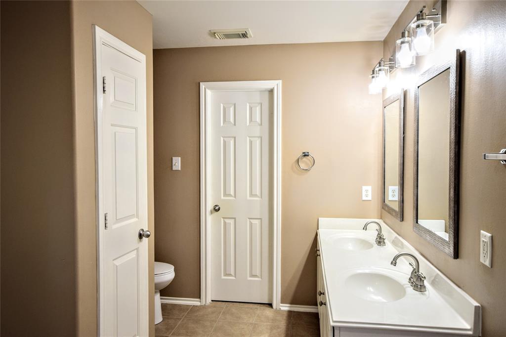 Photo 23 of 33 of 25274 Finchgrove Lane townhome