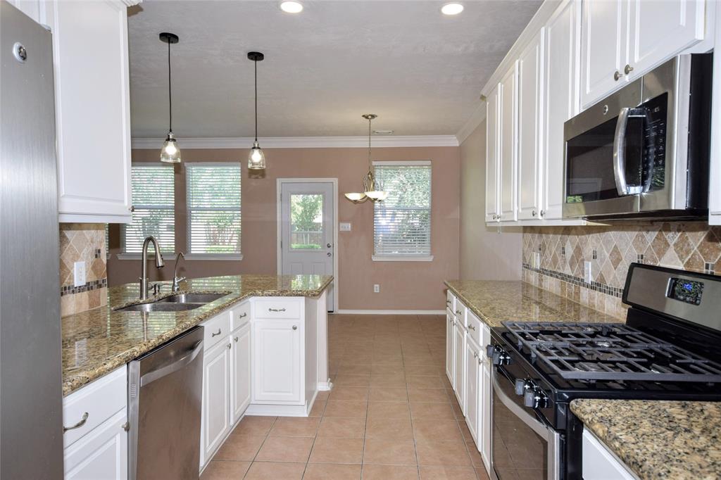 Photo 10 of 33 of 25274 Finchgrove Lane townhome