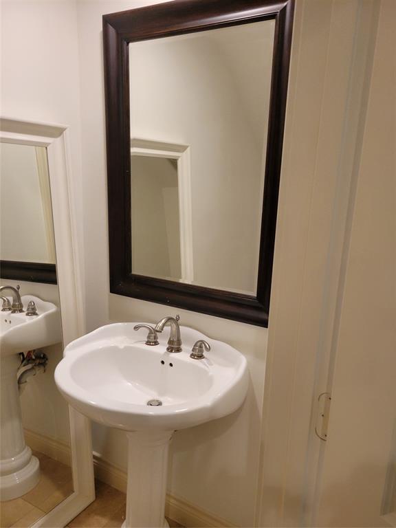 11014 Sherwood Ridge Drive, Houston, Texas image 19