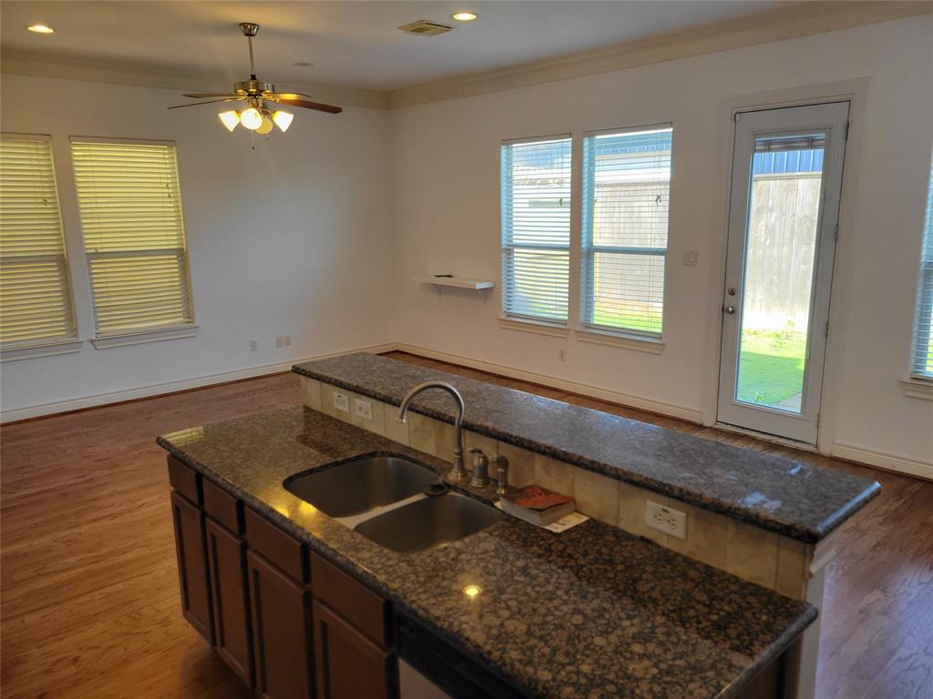 11014 Sherwood Ridge Drive, Houston, Texas image 8