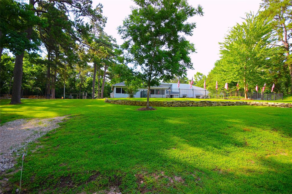 22 Walnut Point Drive, Coldspring, Texas image 9