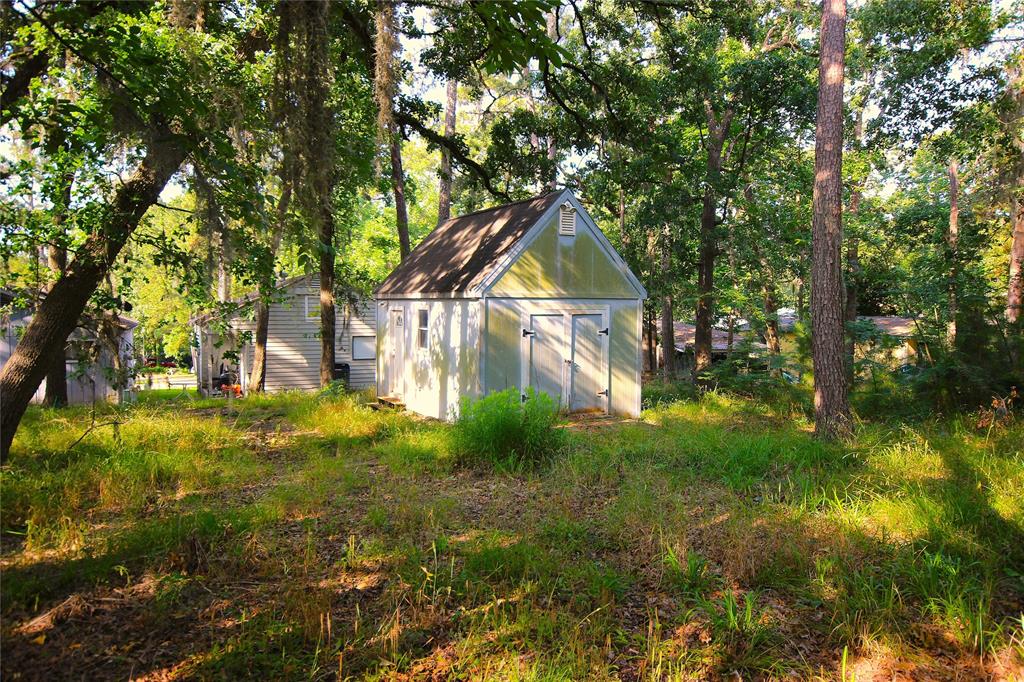22 Walnut Point Drive, Coldspring, Texas image 3