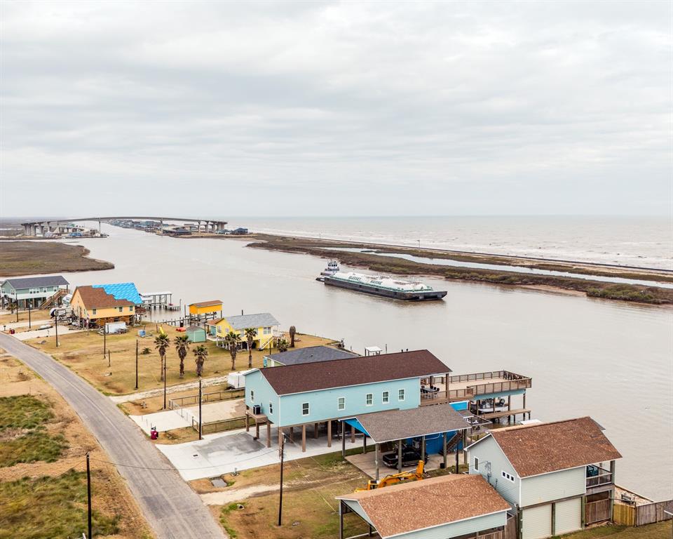 619 Private Road 675, Sargent, Texas image 9